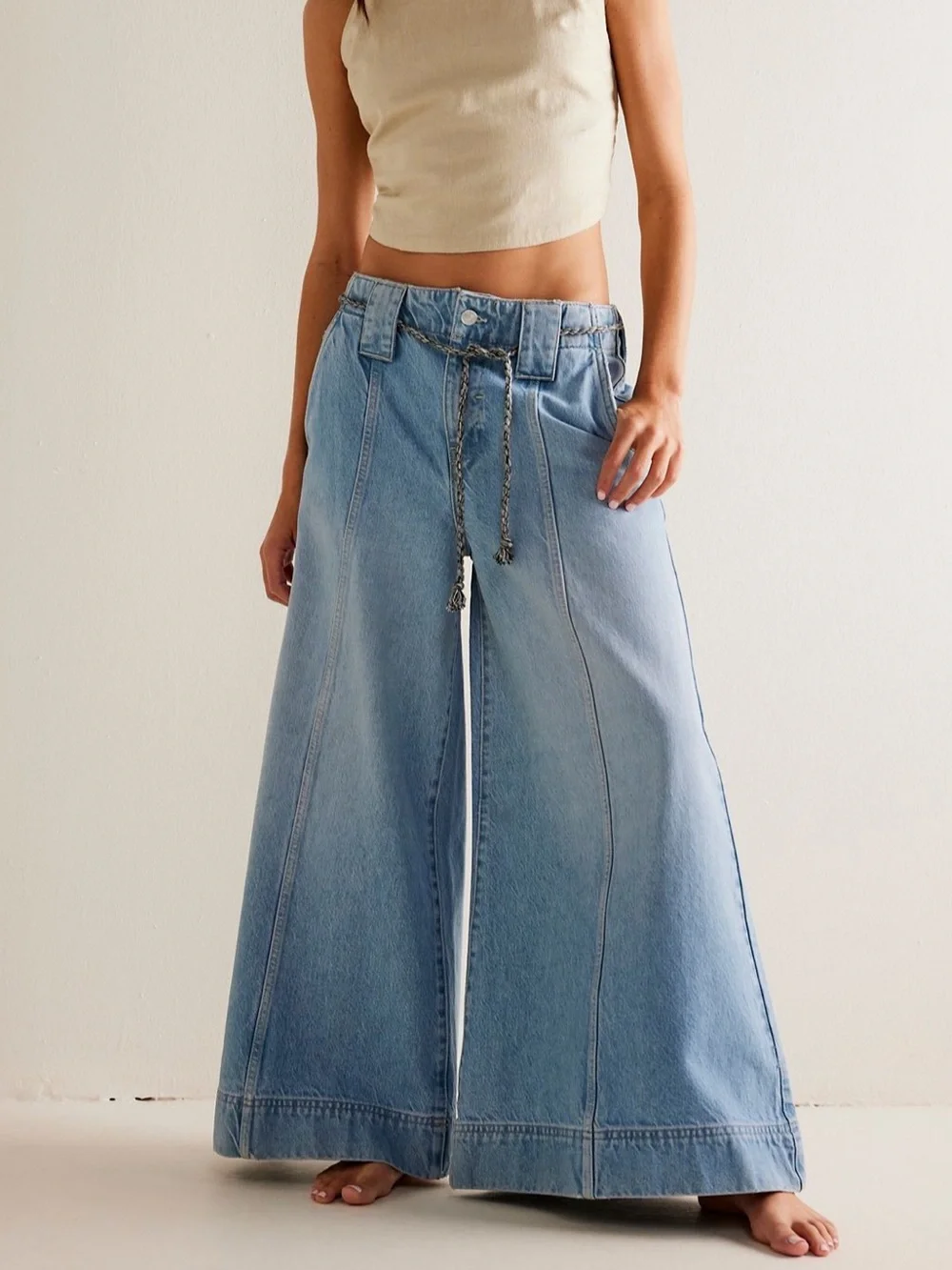 FREE PEOPLE WE THE FREE SHEER LUCK CROPPED WIDE LEG JEANS SIZE 26 LIGHT WASH